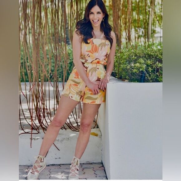 Zara Other - NWT ZARA 3piece set Top XL shorts XXL with scrunchie